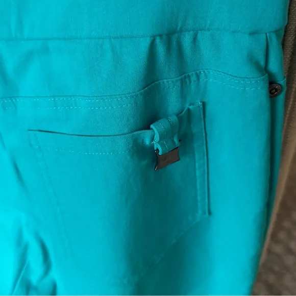 Joseph Ribkoff Cropped Aqua Blue/ Teal Trousers with Pockets, Size 12